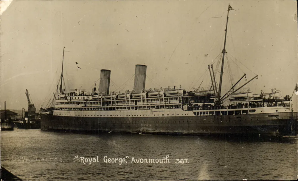 Le paquebot "Royal George" — port d'Avonmouth — éditeur VINEES, n° 387 - Frente