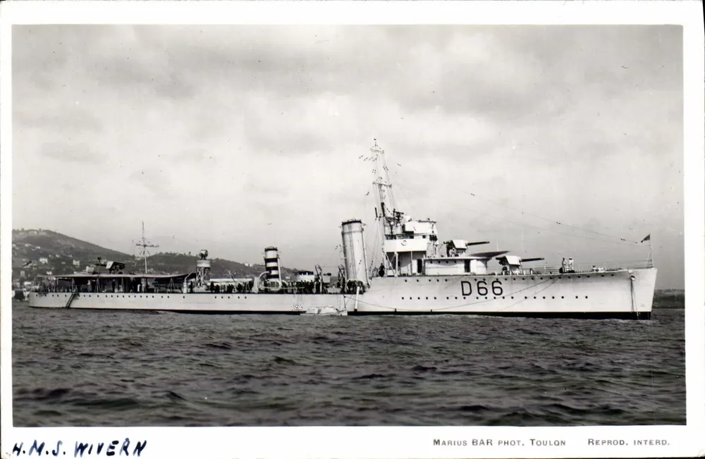 H.M.S. Wivern — D66 — Marius BAR Fot. Toulon - Frente