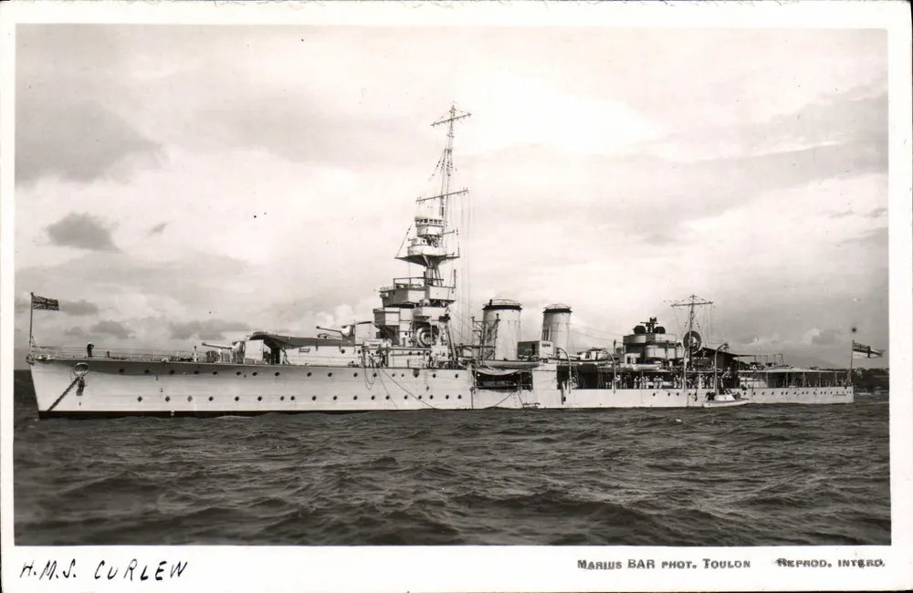 H.M.S. Curlew — Cruiser da Royal Navy — Marius BAR fot. Toulon - Frente
