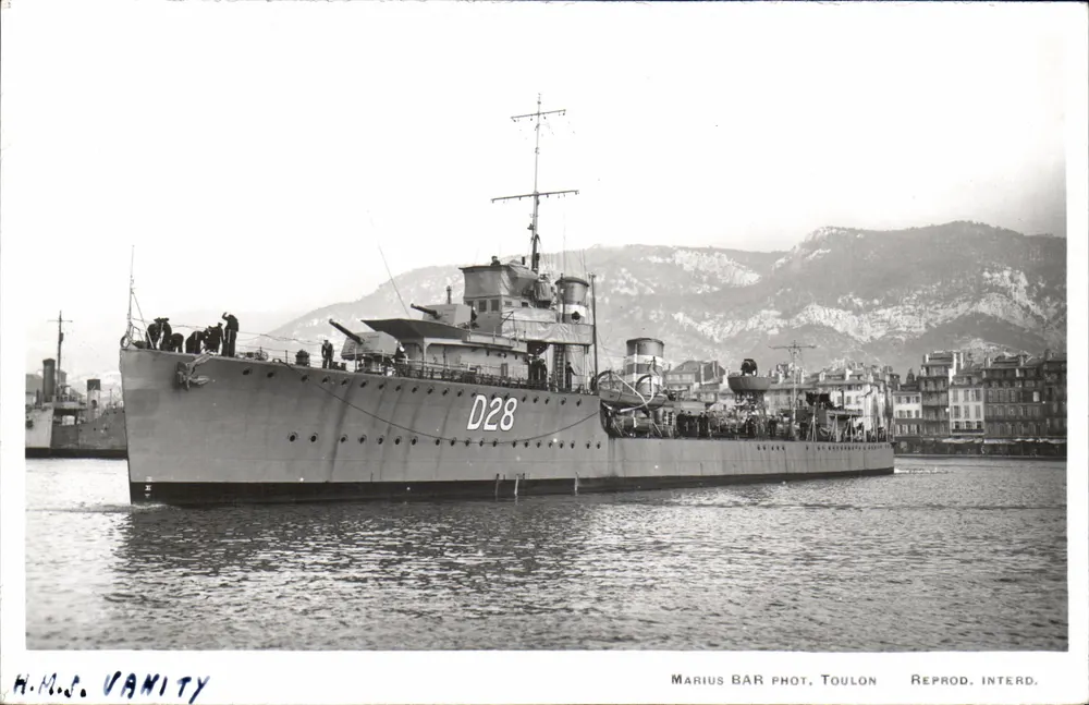 H.M.S. VANITY — D28 — Marius BAR Fot. Toulon - Frente