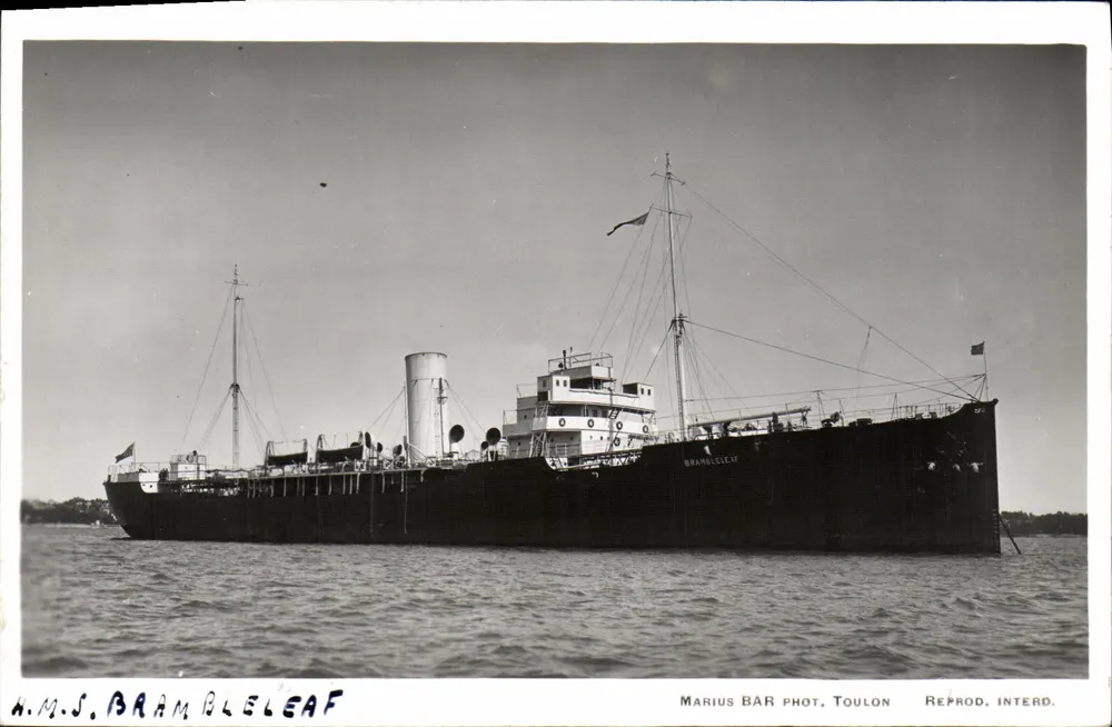 H.M.S. Brambleleaf — Navio a vapor — Marius Bar, Toulon, Reprod. Proib. - Frente