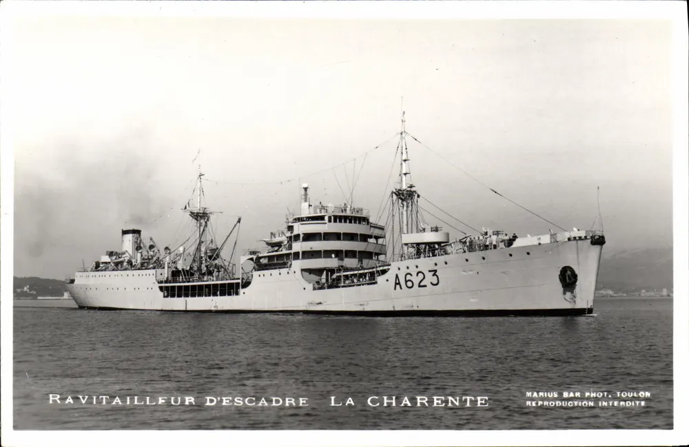 Ravitailleur de escadra La Charente — A623 — Marius Bar, Toulon - Frente