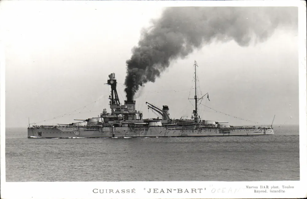 Cruzador "Jean-Bart" — no mar — Marius BAR fot. Toulon - Frente
