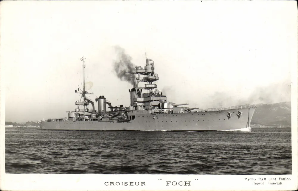 CROISEUR "FOCH" — Marinha francesa — editor Marius BAR, fot. Toulon - Frente