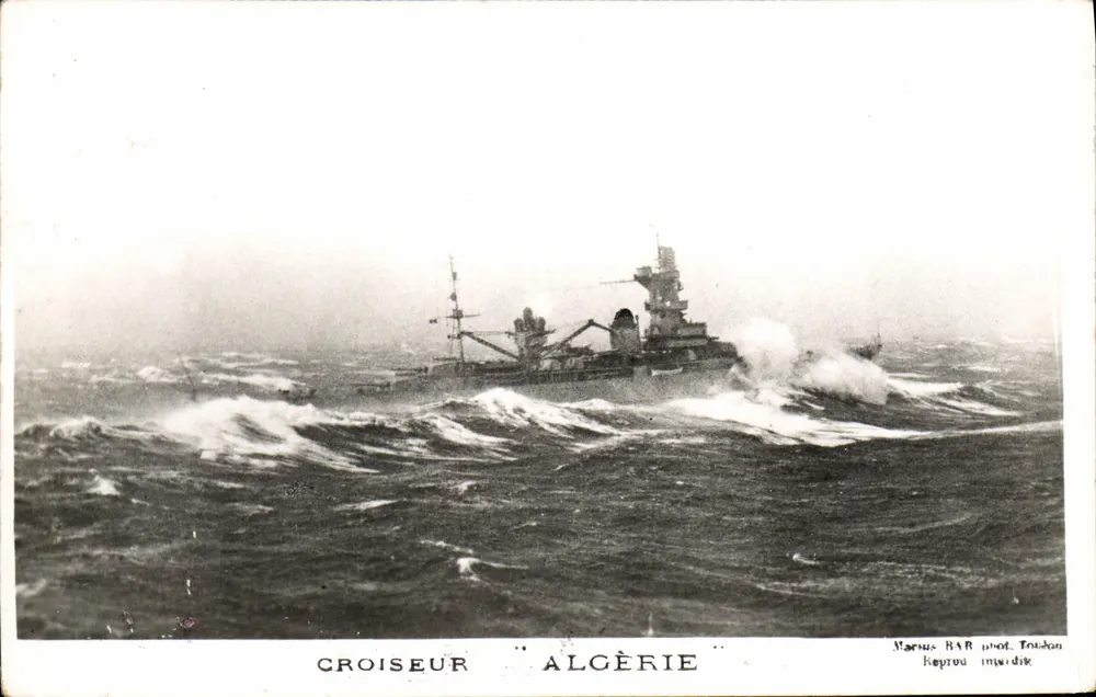Cruzador "Algérie" — em mar agitado — Marcus BAR, fot. Tridon - Frente