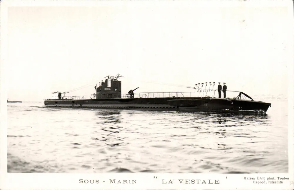 Submarino "La Vestale" — Toulon — Marius BAR phot. - Frente