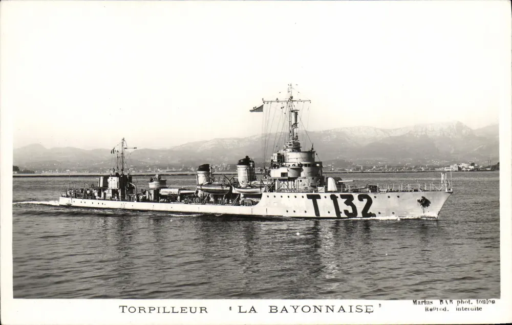 Torpilleiro 'La Bayonnaise' — T.132 — Maritus BAR fot. tonton, Reprod. intercalada - Frente