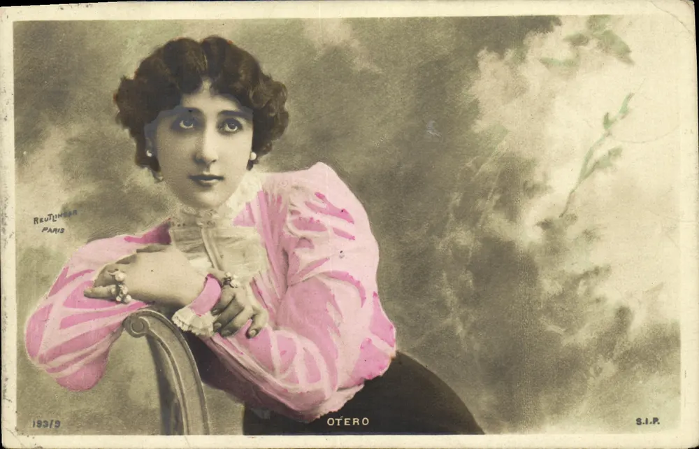 Porträt der Sängerin OTERO — farbig gefärbtes Foto — Reutumbur, Paris, S.I.P. n° 19379 - Vorderseite