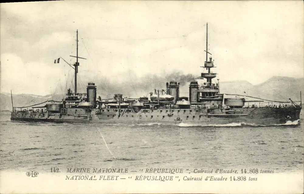 Marinha Nacional — "República" — Couraçado de Esquadra de 14.808 toneladas — Editor E.P. n°142 - Frente