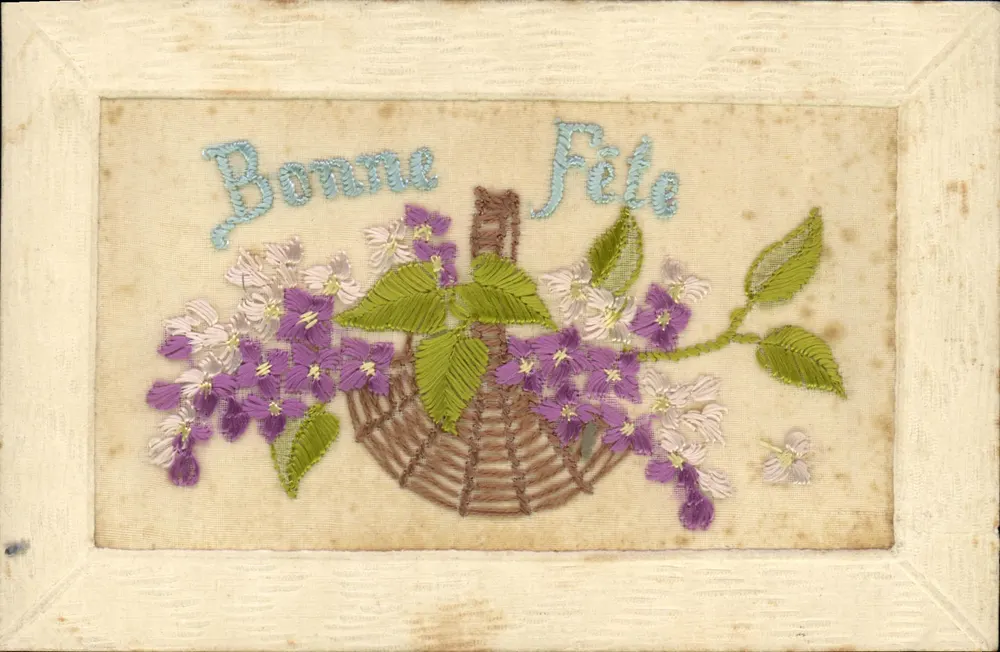 Buquê de violetas — Boa Festa — carta postal bordada - Frente