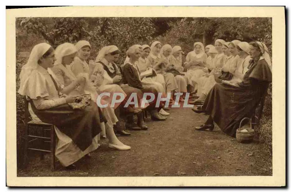 Die Schüler im Garten — Maison des Diaconesses, 95, rue de Rouilly, Paris. Verlag A. Mouret, Verlag — Cliché Bastide. - Vorderseite