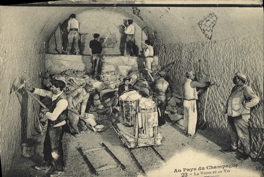 Unterirdische Mine — Arbeitsszenen in einem Tunnel — Au Pays du Champagne, 23 - LA VIGNE ET LE VIN - Vorderseite