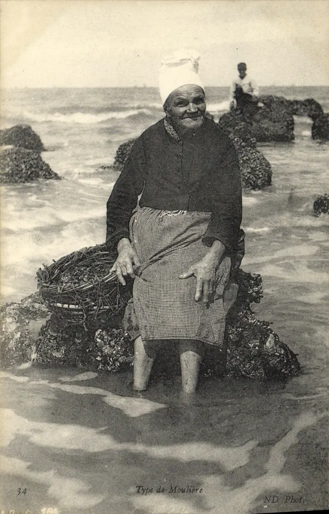 Tipo de Moulière — mulher ao lado do mar com cesta — ND Pbot, n°34 - Frente