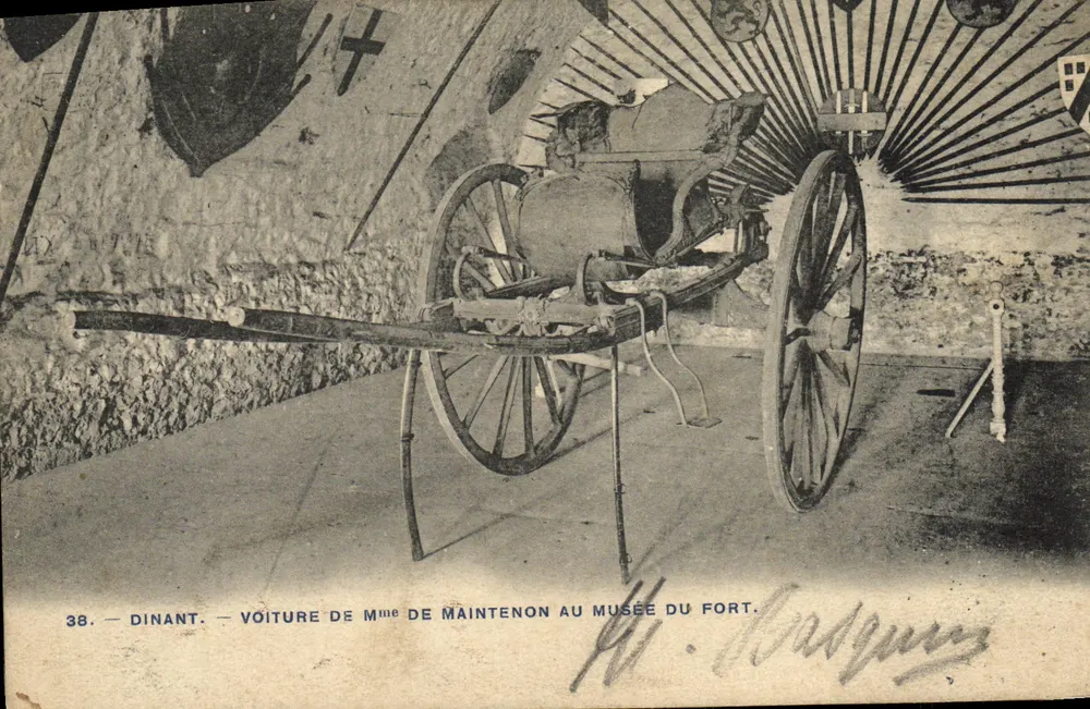 Dinant — Bergbauwagen von Maintenon im Fort-Museum - Vorderseite