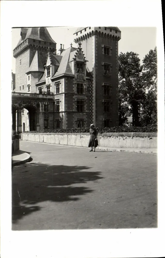 Castelo de La Bâtie — vista da entrada — número de série não visível - Frente