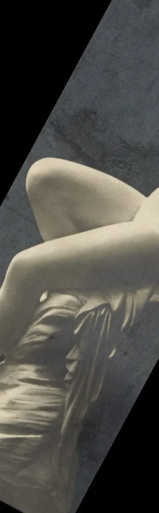 Détail de statue — femme drapée — éditeur non visible - Frente