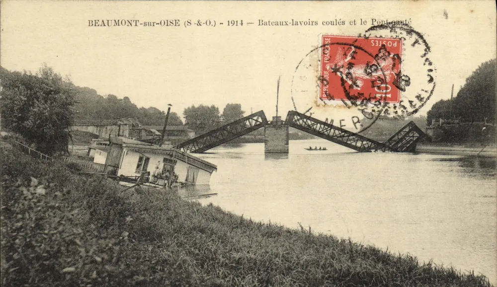 Beaumont-sur-Oise — Eingesunkene Wäschboote und die Brücke Canté — 1914 - Vorderseite