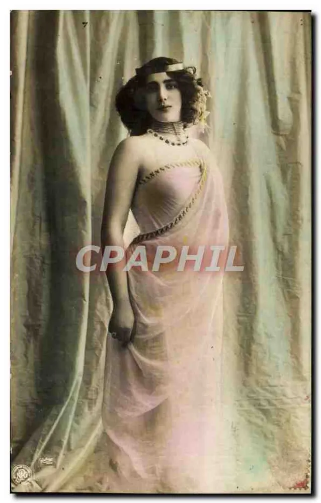 Frau in orientalischem Kleid — Studio — unbekannter Verlag, Nr. 7 - Vorderseite