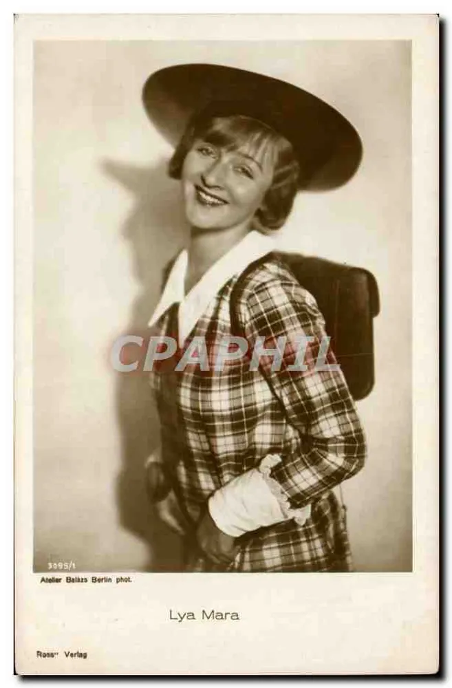 Lya Mara — lächelndes Portrait — Atelier Baiers Berlin phot. n° 3095/1, Ross' Verlag - Vorderseite