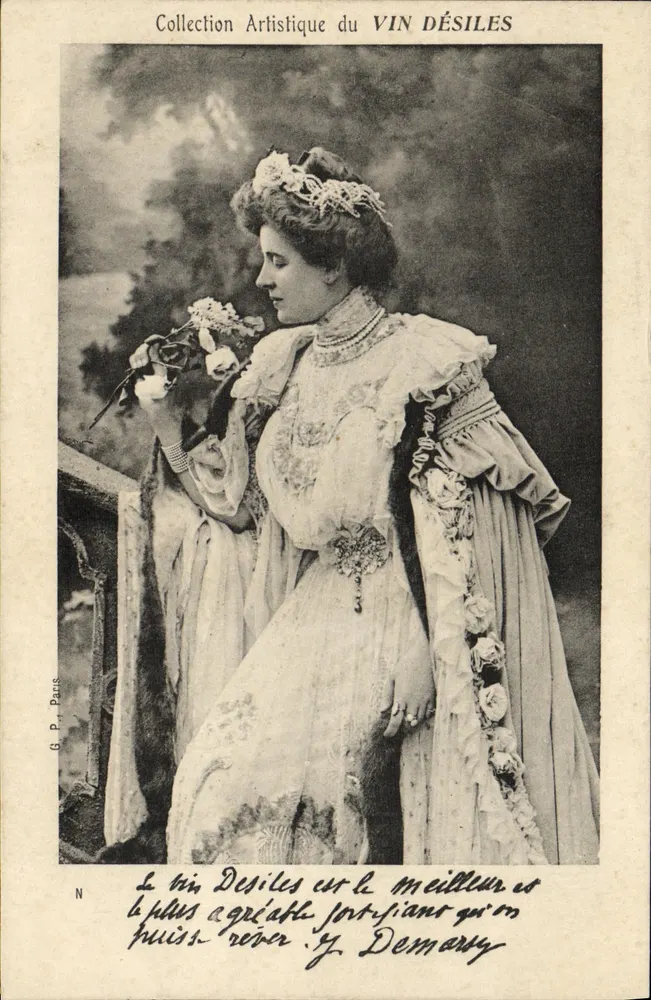 Dame in eleganter Kleidung — Werbung für Wein Désiles — Verlag G.P., Paris, Nr. N - Vorderseite