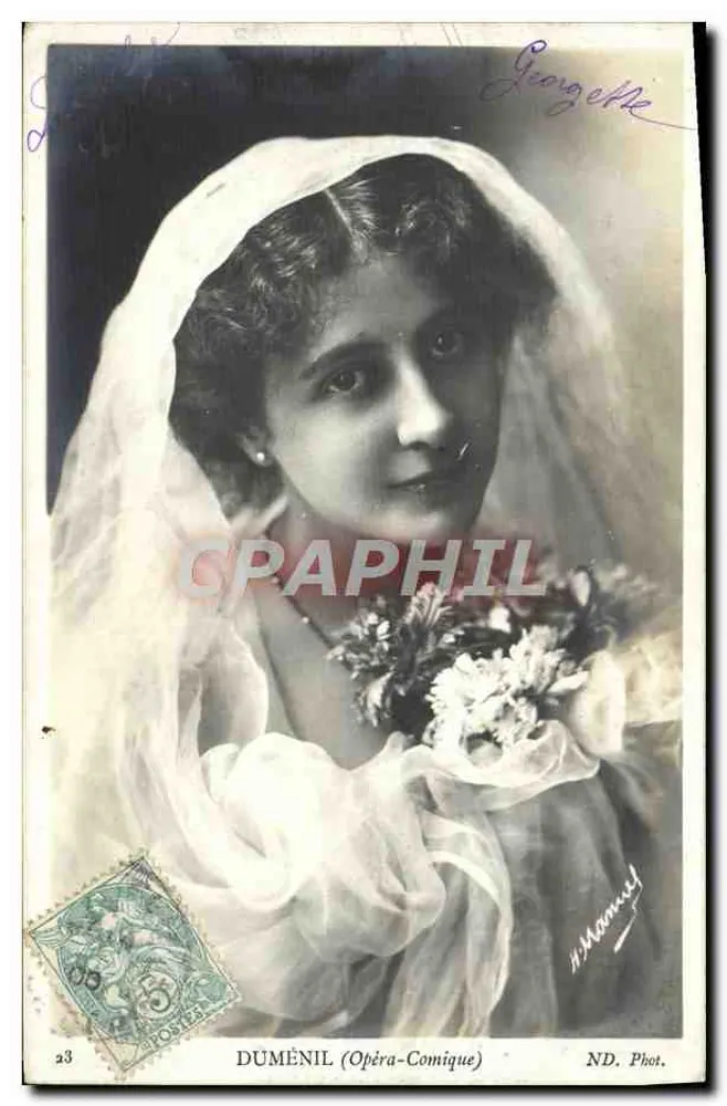 Georgette Duménil (Opéra-Comique) — jovem mulher em vestido de noiva com véu e buquê — ND. Fot. - Frente