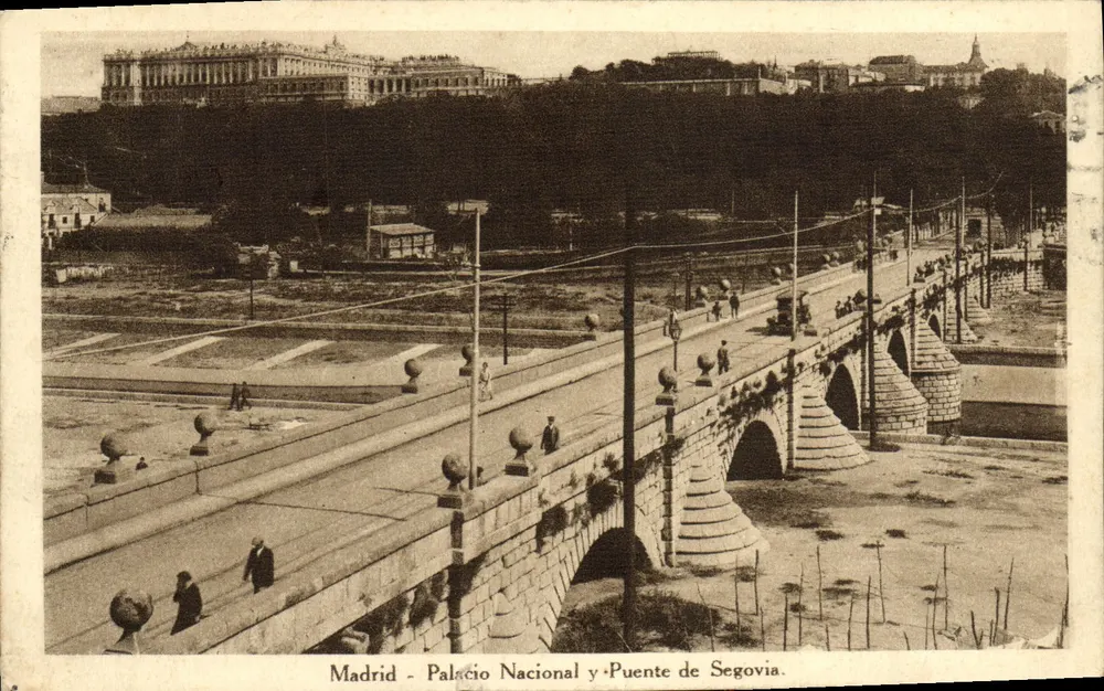 Madrid - Palacio Nacional und Puente de Segovia — unbekannter Verlag, Seriennummer nicht sichtbar - Vorderseite