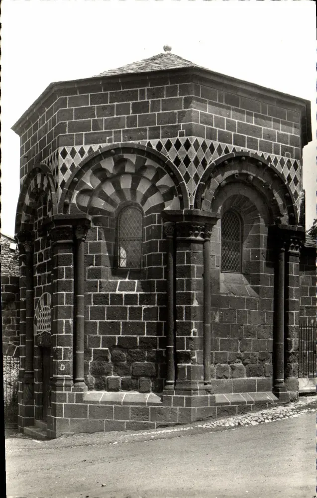 Capela Saint-Clair em Aiguilhe — Le Puy (Haute-Loire) — Edições Xavier Mappus - Frente