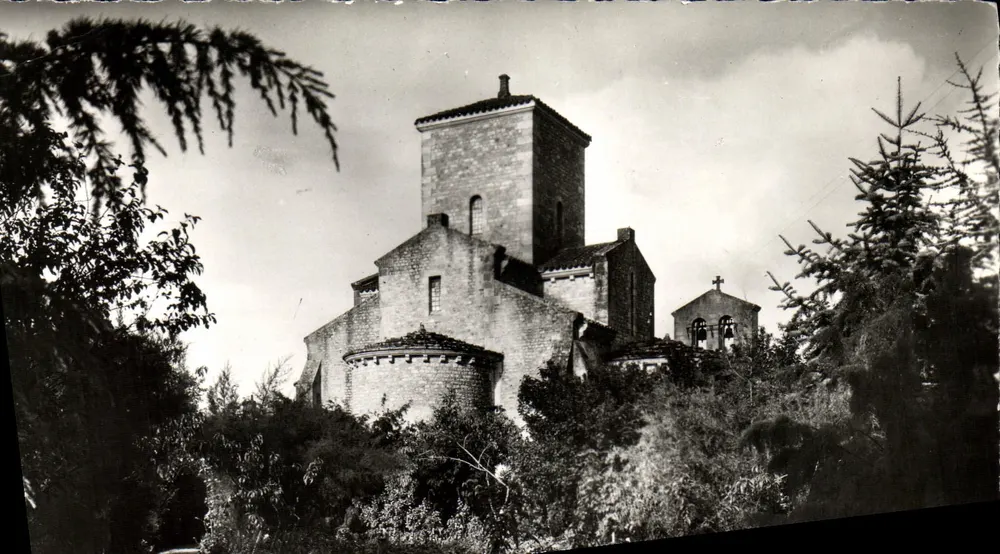 Die Kirche von Germigny-des-Prés — Apse aus dem Garten des Presbyterats — Éditions de Quixé, Paris - Vorderseite