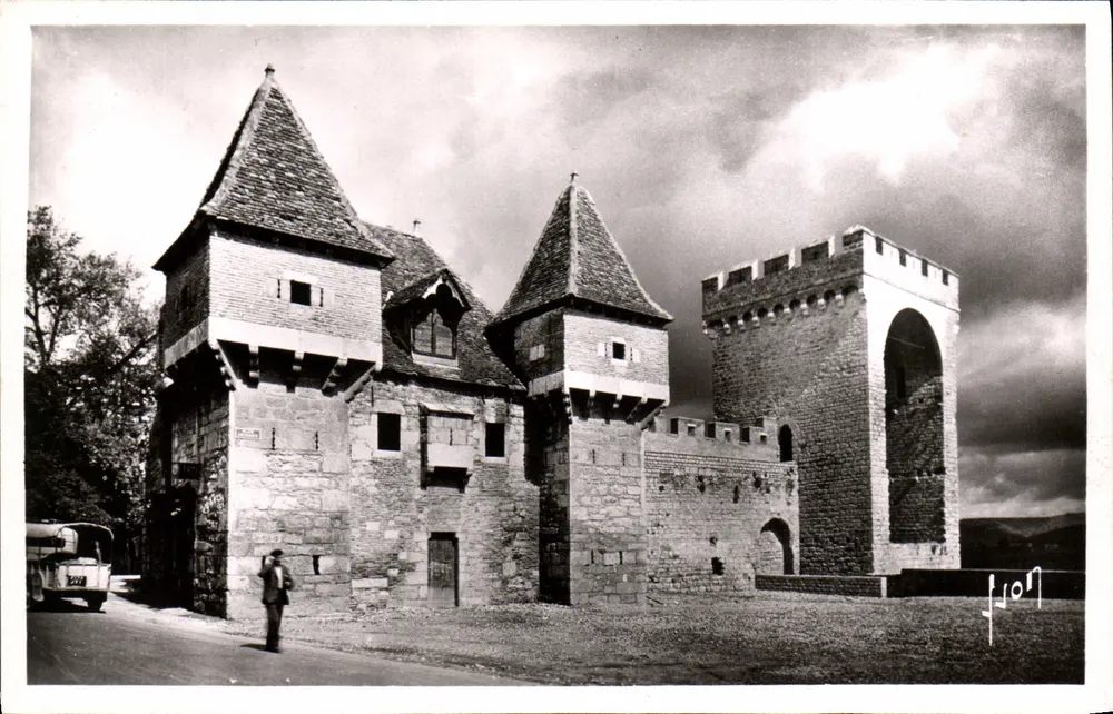 Cahors (Lot) — A Barbacana (século XV) e torre dos Enforcados — Les Éditions d'Art - Frente