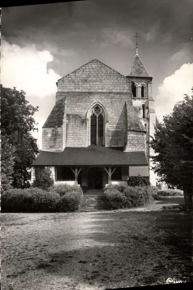 Gennes-sur-Loire — Die Kirche Saint-Vétérin und ihr Vordach — Phot. Comtier Macon - Vorderseite