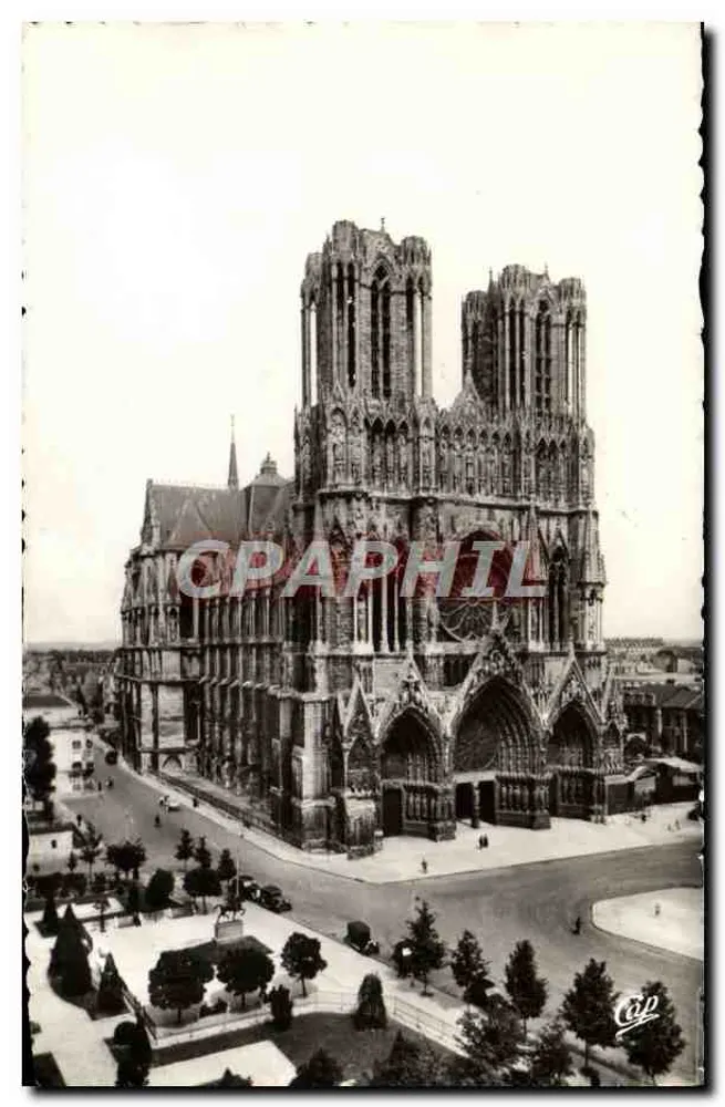 Catedral de Nossa Senhora de Reims — vista da fachada — editor CAP - Frente
