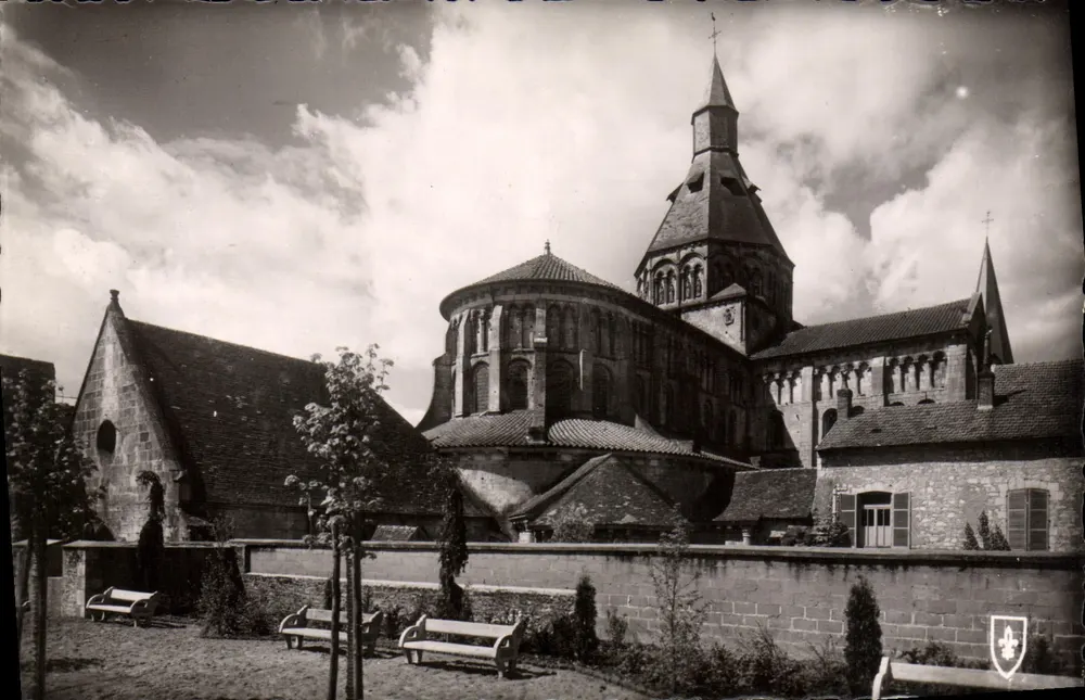 Charité-sur-Loire — Kirche Sainte-Croix, nördlicher Querarm und achteckige Turm — Éditions du L.S., Monthier - Vorderseite