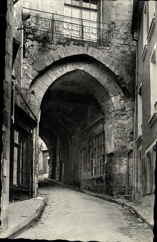 Bellême — Portal de Carlos o Temerário — Editor Charles Téméraire, n° 67 - Frente