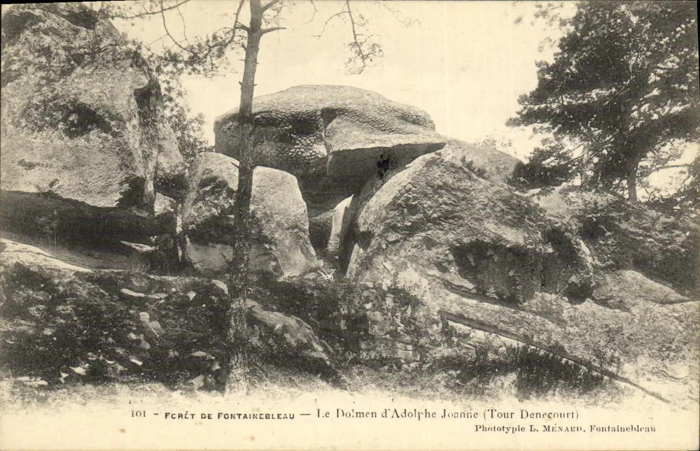 Fcrét de Fontainebleau — Der Dolmen von Adolphe Joanne (Tour Denecourt) — Phototype L. MÉNARD, Fontainebleau - Vorderseite