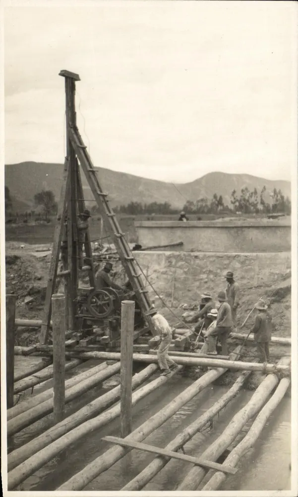 Bohrarbeiten — Baustelle - Vorderseite