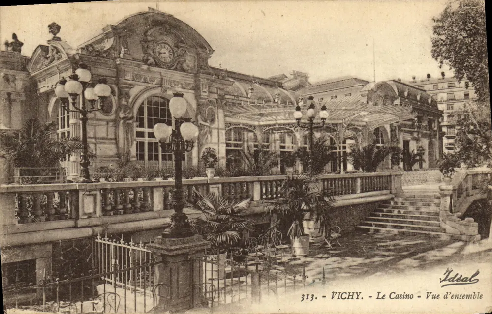 Vichy - Het Casino - Algemene uitzicht — Uitgever Ideal, n° 313 - Voorkant