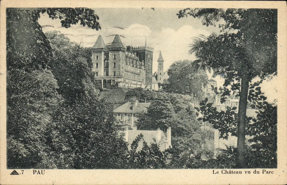 PAU — O Castelo visto do Parque — Arts Photomécaniques - Frente