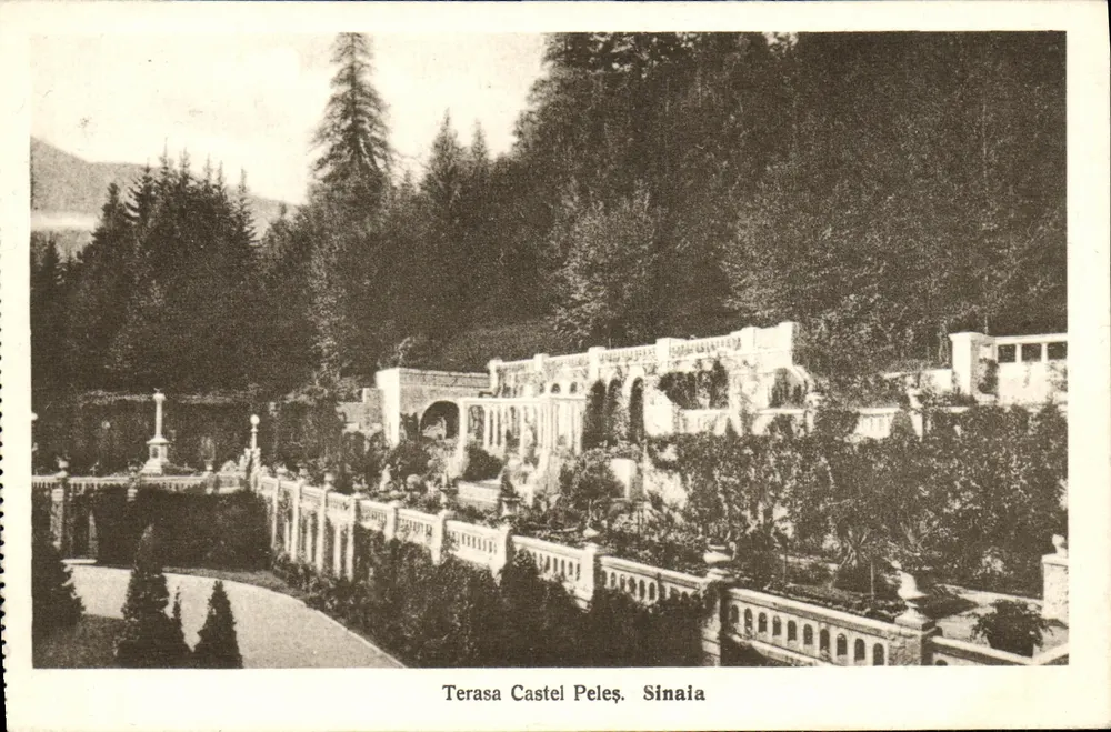 Terrasse do castelo de Peleș — Sinaia — Éditura N. T. Dumitrescu, Librar, Sinaia - Frente
