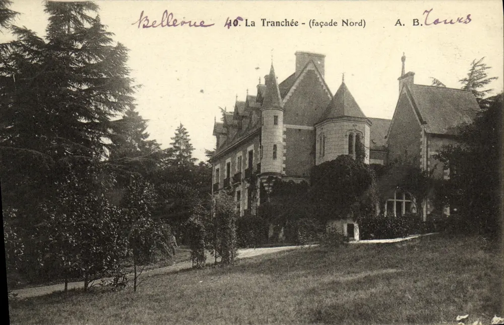 Belleœuve - A Tranchée (fachada Norte) — A. B. Tours - Frente