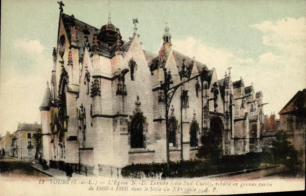 Tours (Loire-et-Loire) — A Igreja N.-D. Lariche (lado Sul-Oeste), restaurada em grande parte de 1860 a 1866 no estilo do século XV — A. P. - Frente