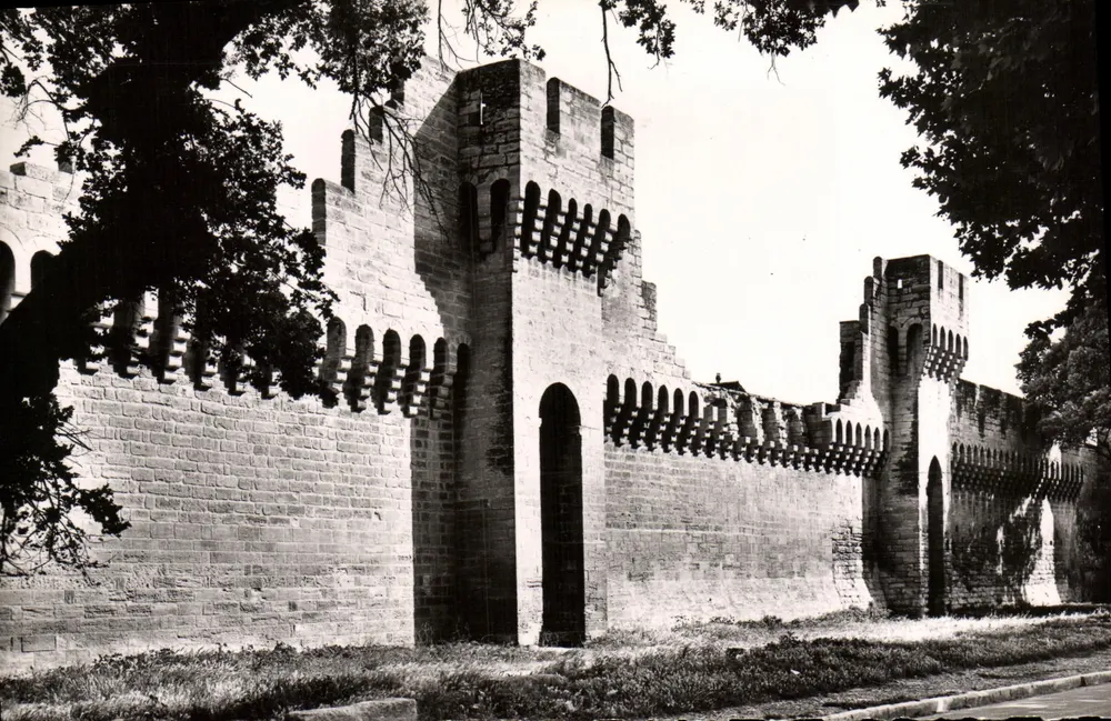 Avignon — Os muros (século XIV) — Edições SEP.T. - 2, rue André-Mossa - Nice - Frente