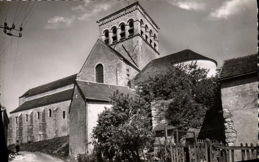 Saint-Loup-de-Naud (S.-et-M.) — Igreja, face lateral — Cimy - Frente
