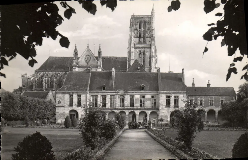Meaux — Blick auf das Museum und die Kathedrale vom Bossuet-Garten — Éditions L. Pierrat & R. Gallet - Vorderseite