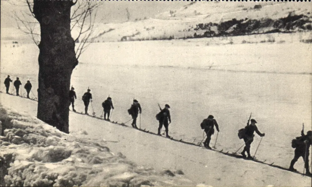 Skieurs d'Éclaireurs — entraînement enneigé — éditeur CPAPHIL, n° non visible - Vorderseite