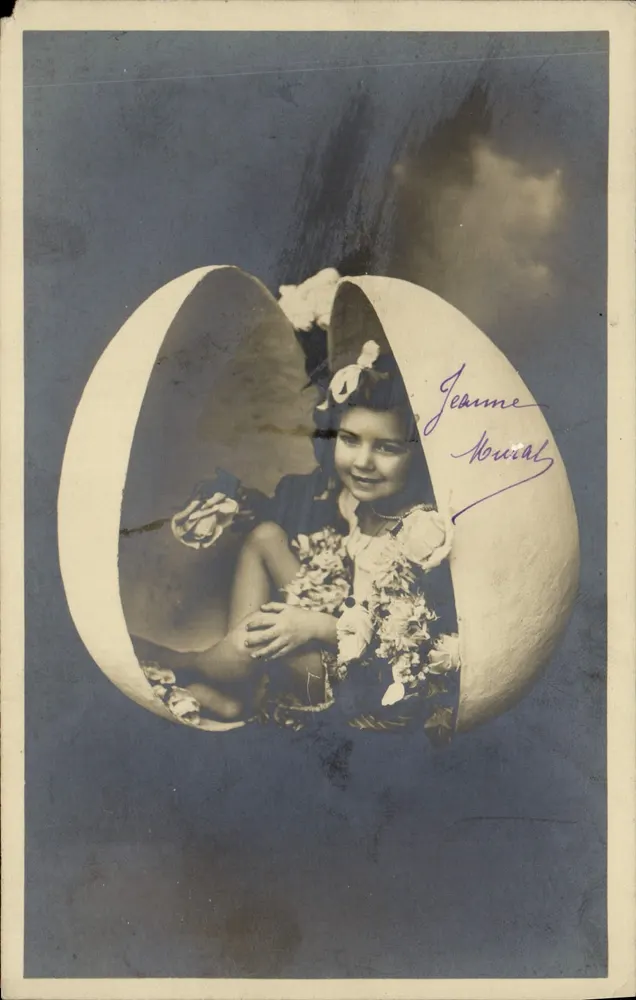 Mädchen in einem Ei — Fotostudio — Cliché H. MANUEL, Paris - Vorderseite