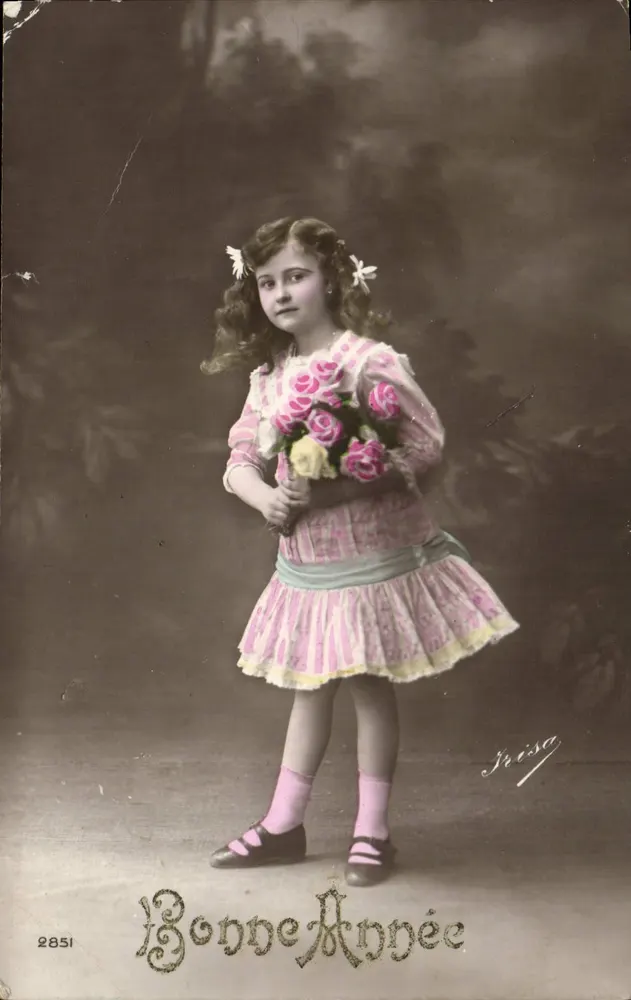 Fille en robe rose — scène de studio — éditeur J. Reisa, n° 2851 - Frente