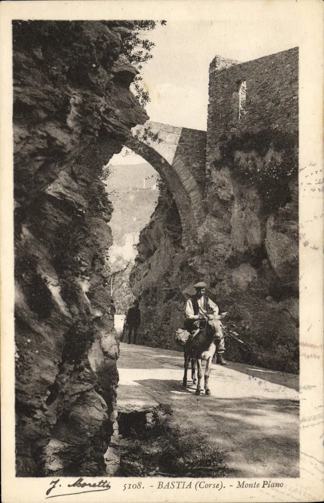 Monte Piano — passage rocheux avec arche et berger à cheval — J. Moretti, n° 5108 - Vorderseite