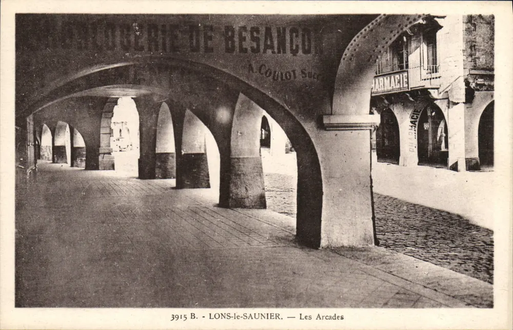 LONS-le-SAUNIER — Die Arcaden — n° 3915 B - Vorderseite