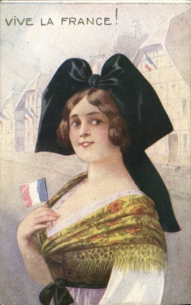 Mulher com chapéu preto segurando uma bandeira francesa — Vive a França! — Edição J. Cassac, Paris - Frente