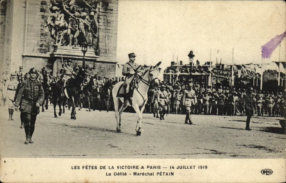 Die Siegesfeierlichkeiten in Paris — 14. Juli 1919 — Parade des Marschalls Pétain - Vorderseite